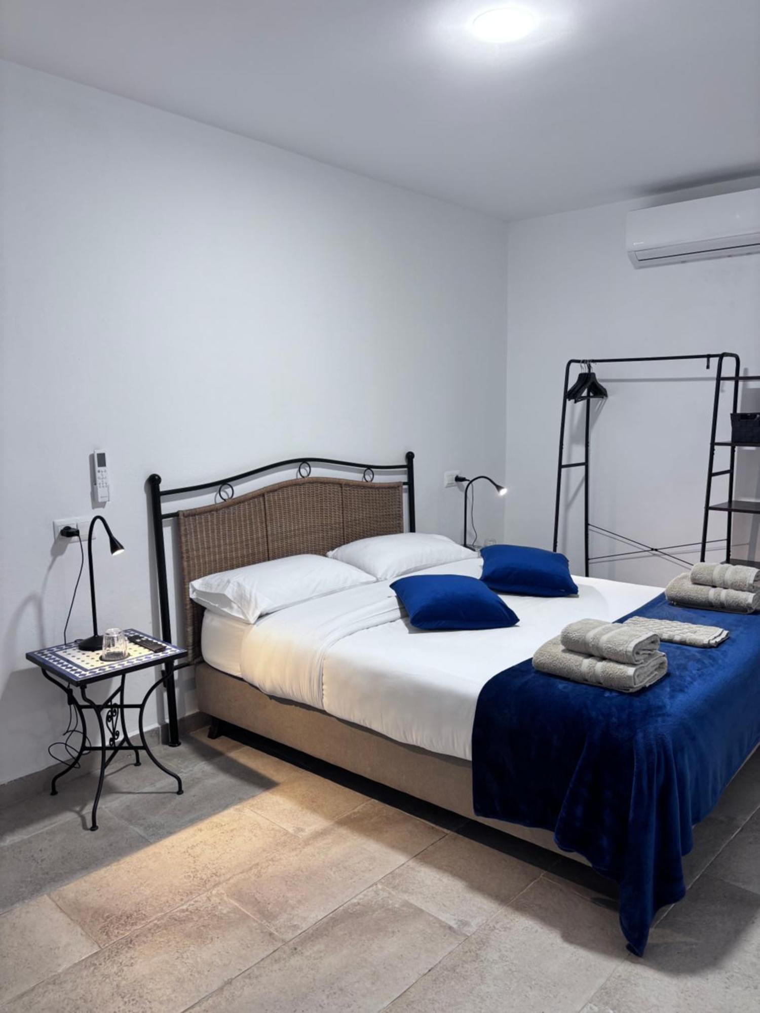Shanti'S Andalusian Rooms Malaga Exterior photo